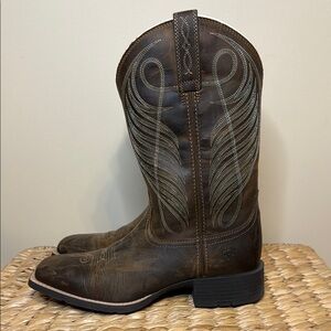 Ariat Women's Round Up Wide Square Toe Western Boot